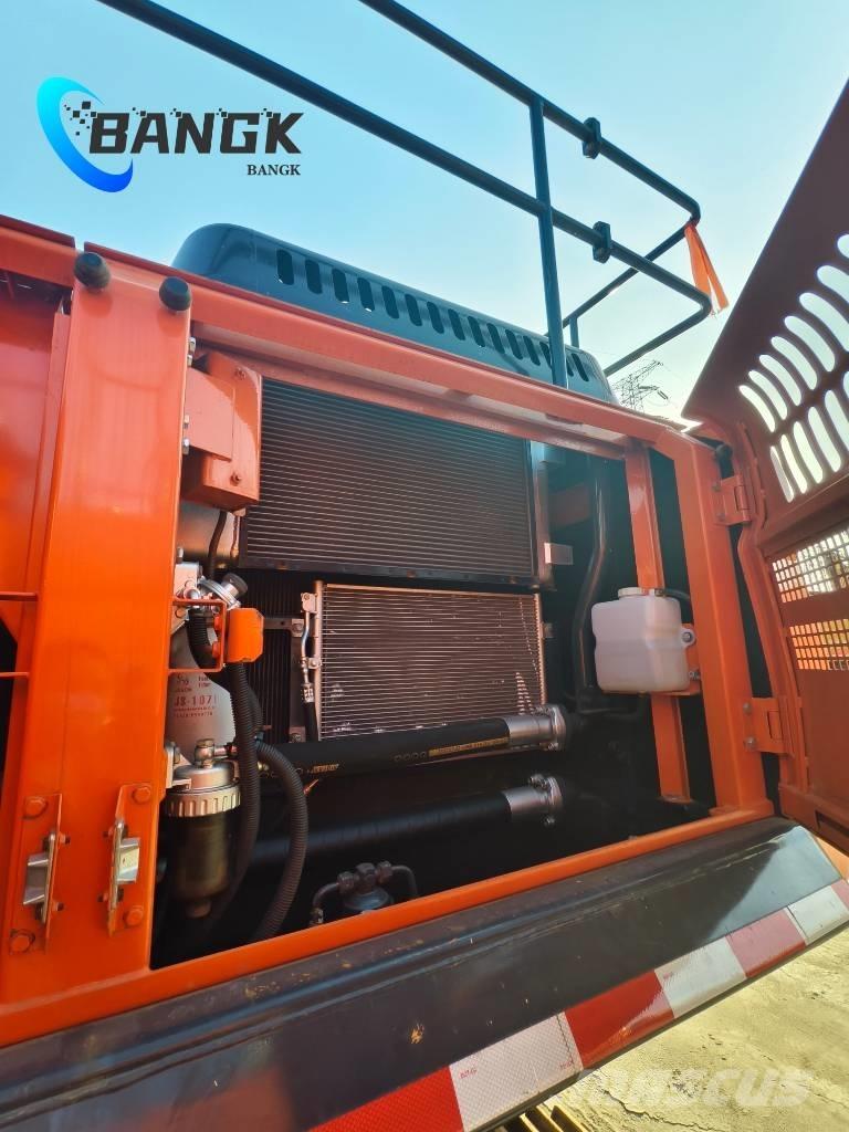 Doosan DX 300 LC Escavadoras de rastos