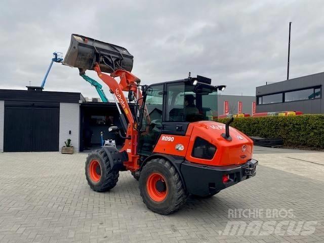 Kubota R 090 Pás carregadoras de rodas