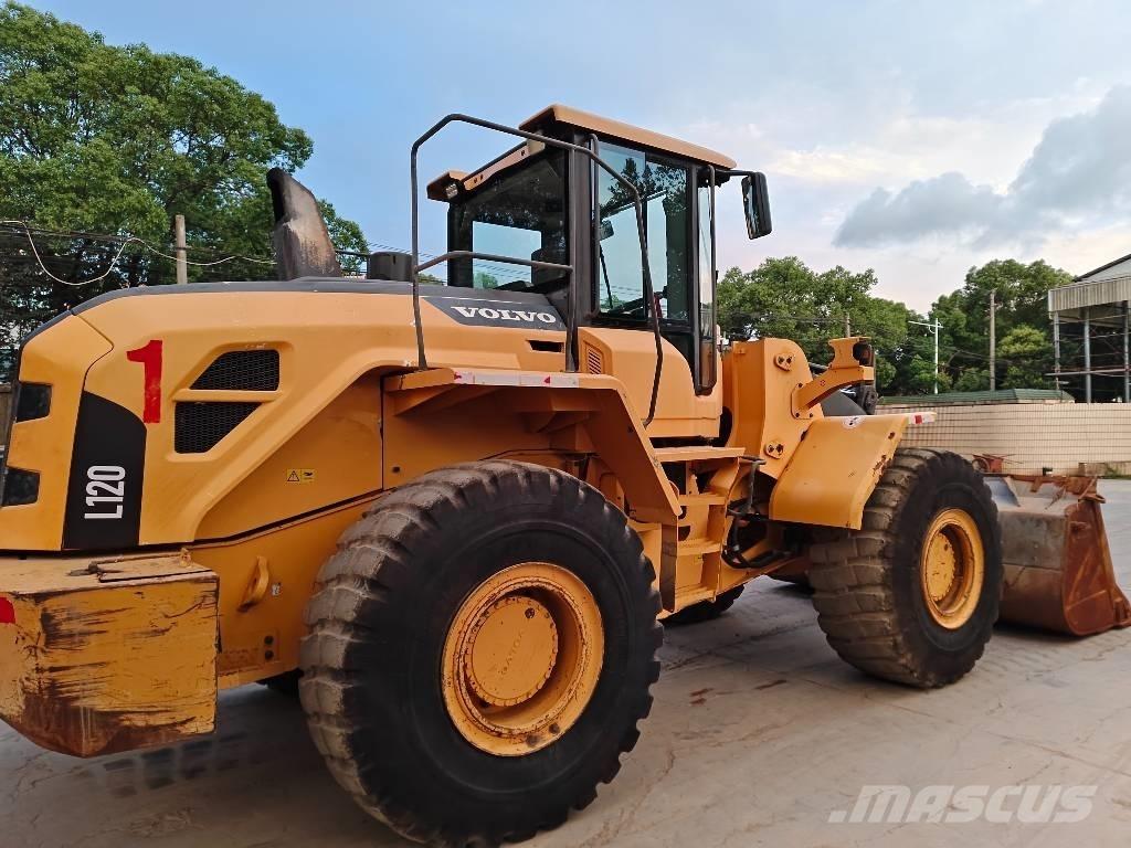 Volvo L 120 Pás carregadoras de rodas