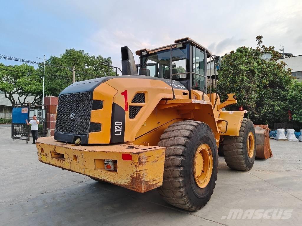 Volvo L 120 Pás carregadoras de rodas