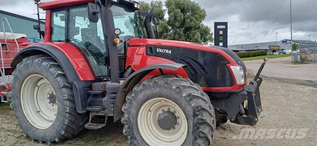 Valtra T 203 Tratores Agrícolas usados