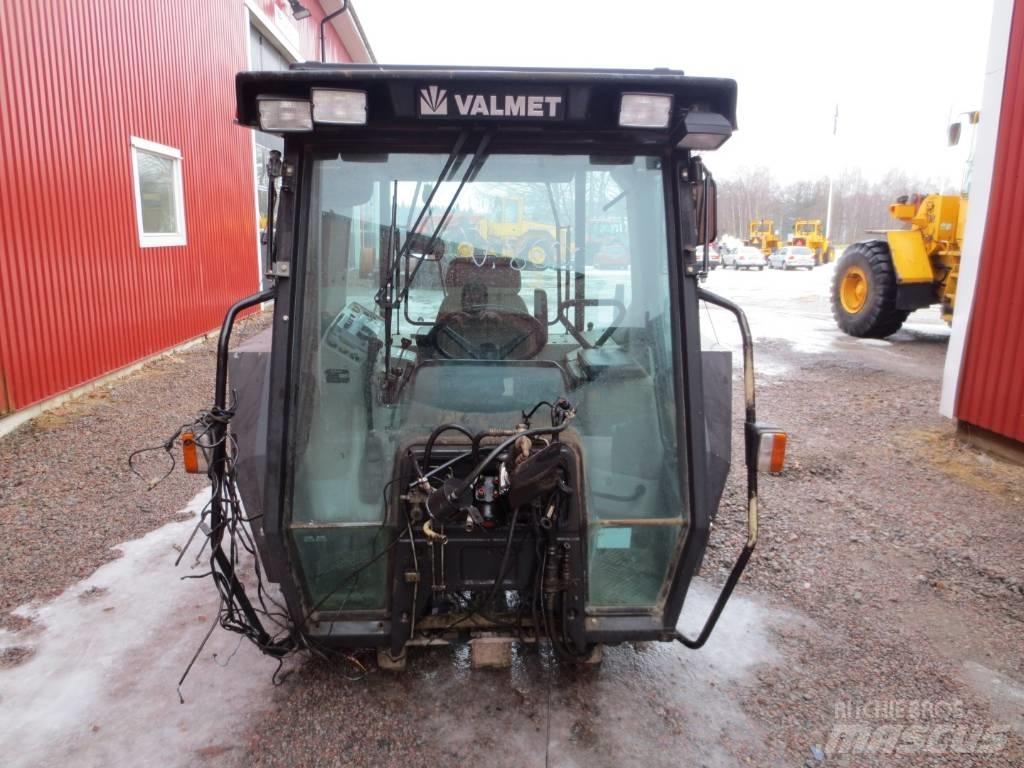 Valmet 8600 Cabines e interior