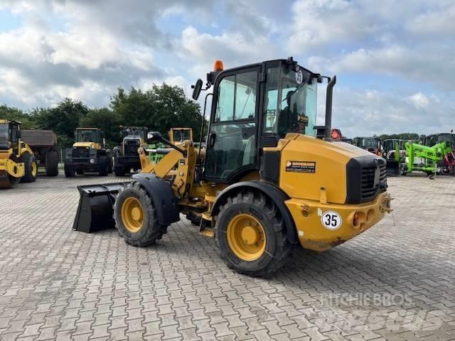 CAT 908 Pás carregadoras de rodas