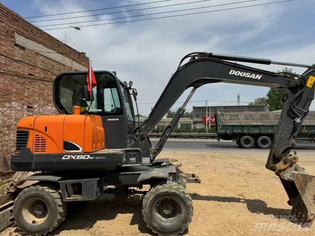 Doosan DX 60 Mini Escavadoras <7t