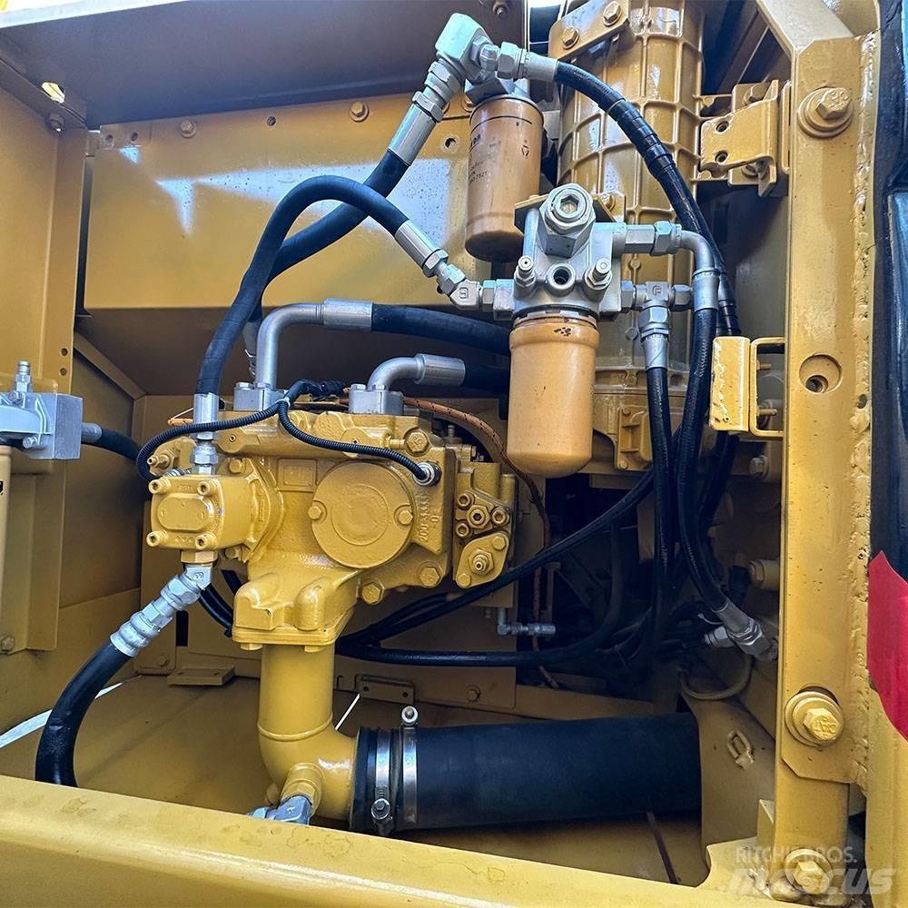 CAT 323 D L Escavadoras de rastos