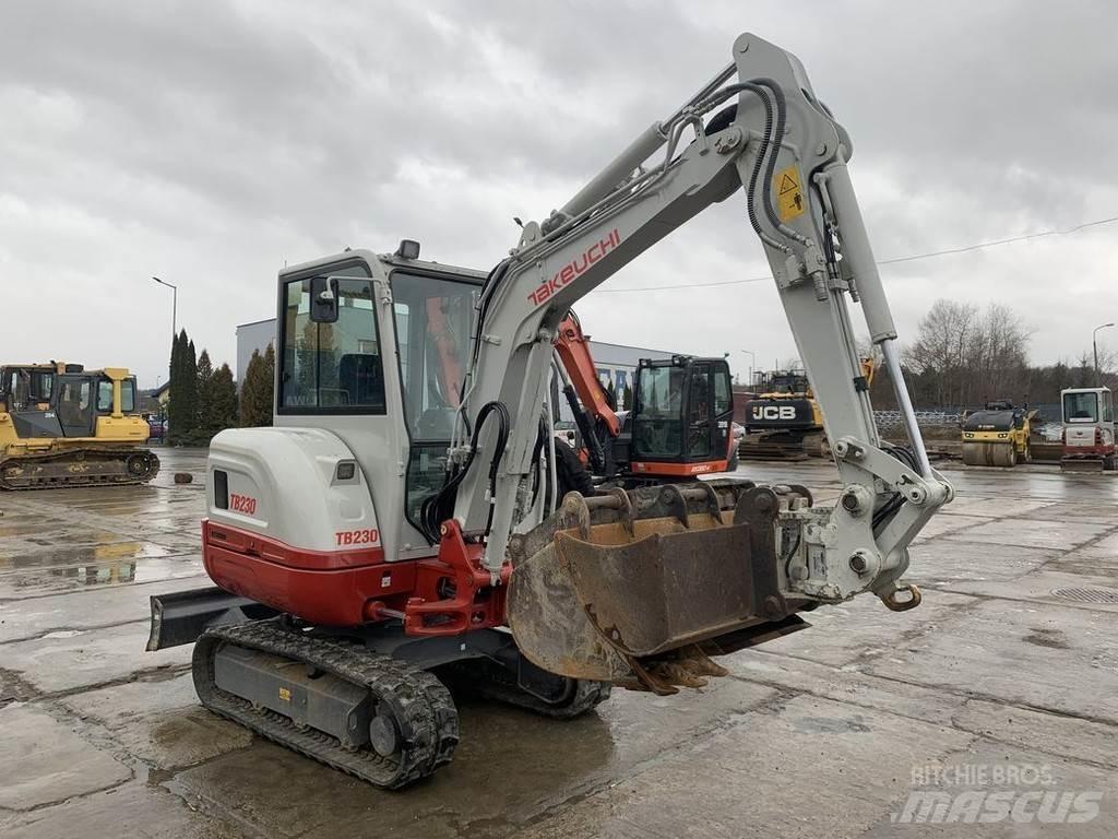 Takeuchi TB230 V3 Mini Escavadoras <7t