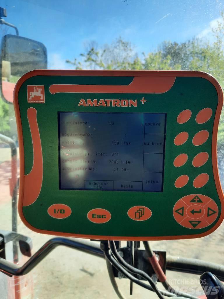 Amazone UG 3000 Nova Pulverizadores rebocados