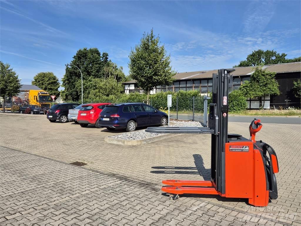 Linde L16APi Empilhador para operador externo