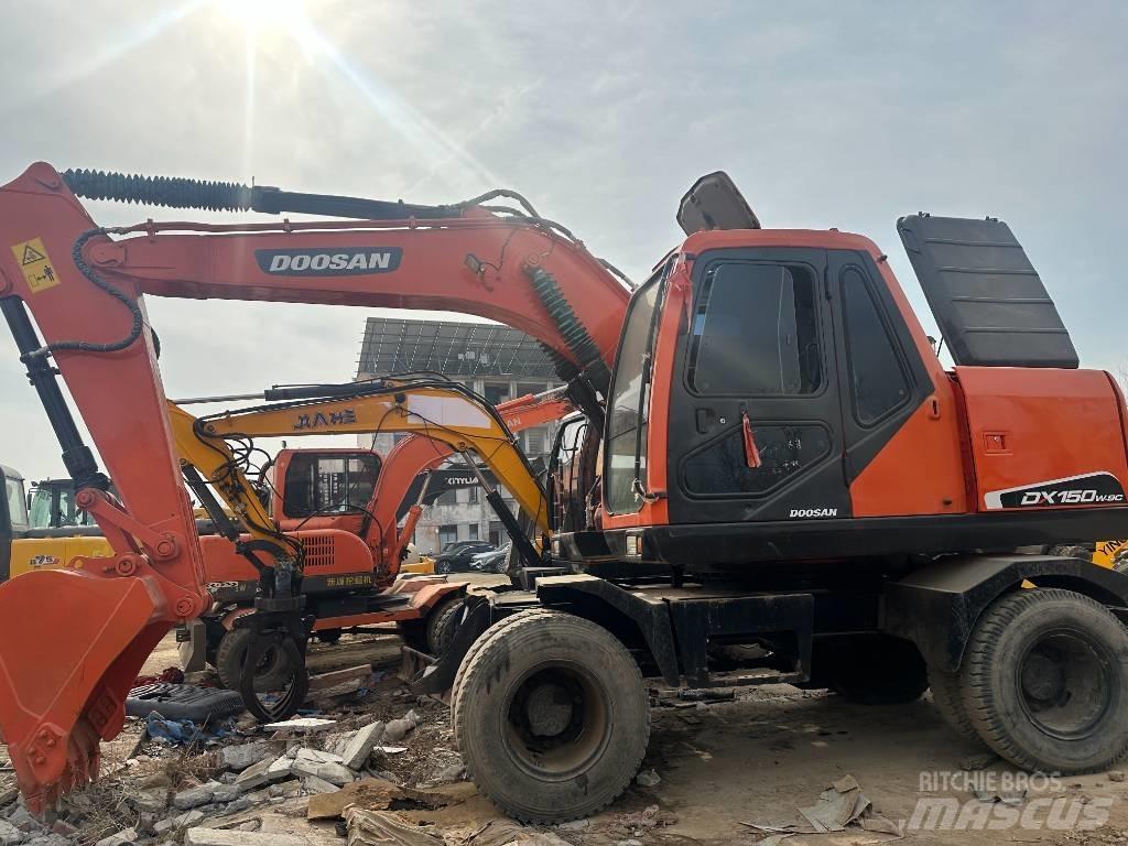 Doosan 150 Escavadoras de rodas