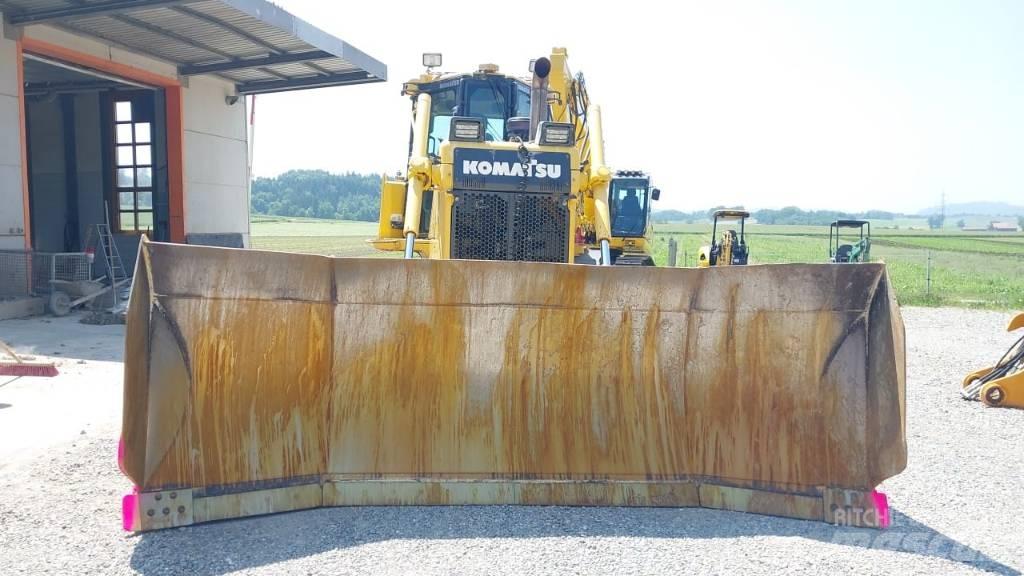 Komatsu D 65 PX-18 Dozers - Tratores rastos