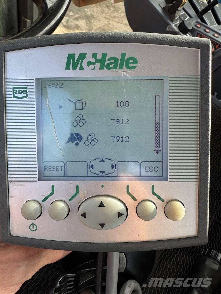 McHale F 5500 Enfardadeira de rolos