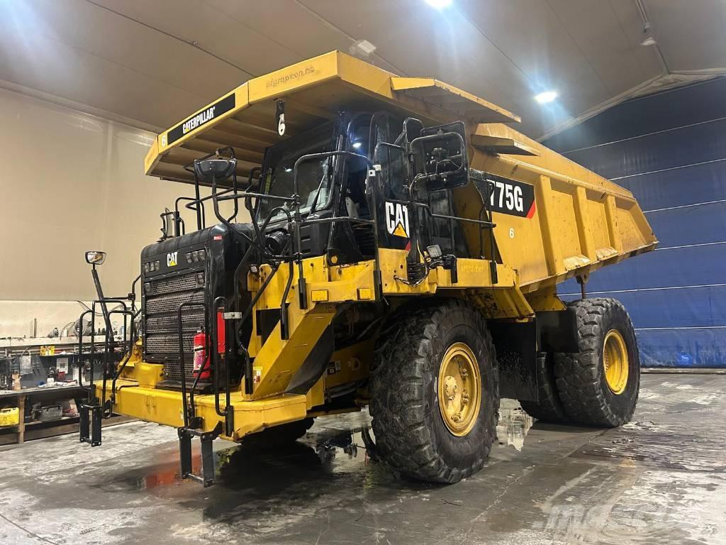 CAT 775 G Camiőes dumper basculantes rígidos