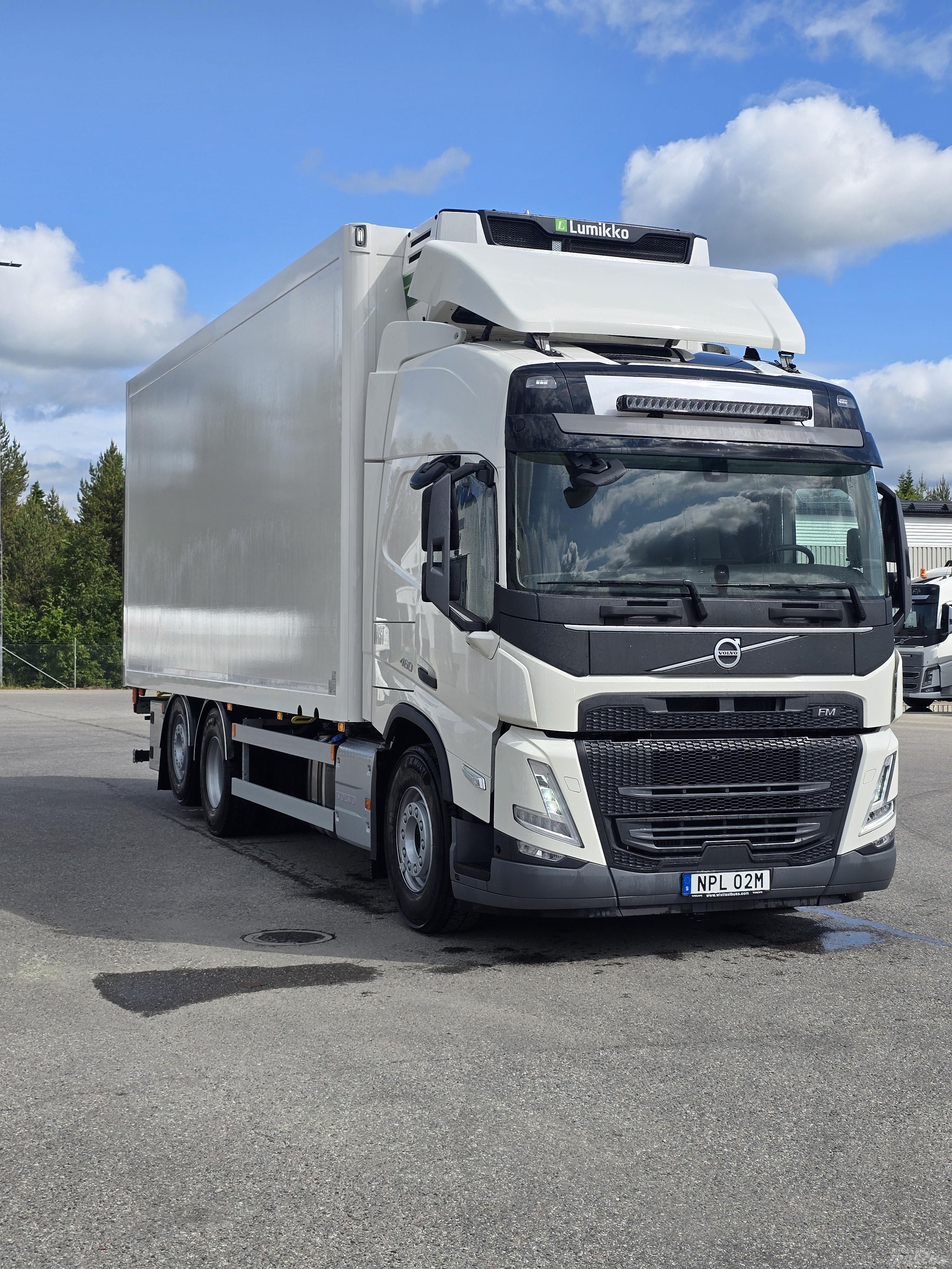 Volvo FM460 LNG Camiões caixa temperatura controlada