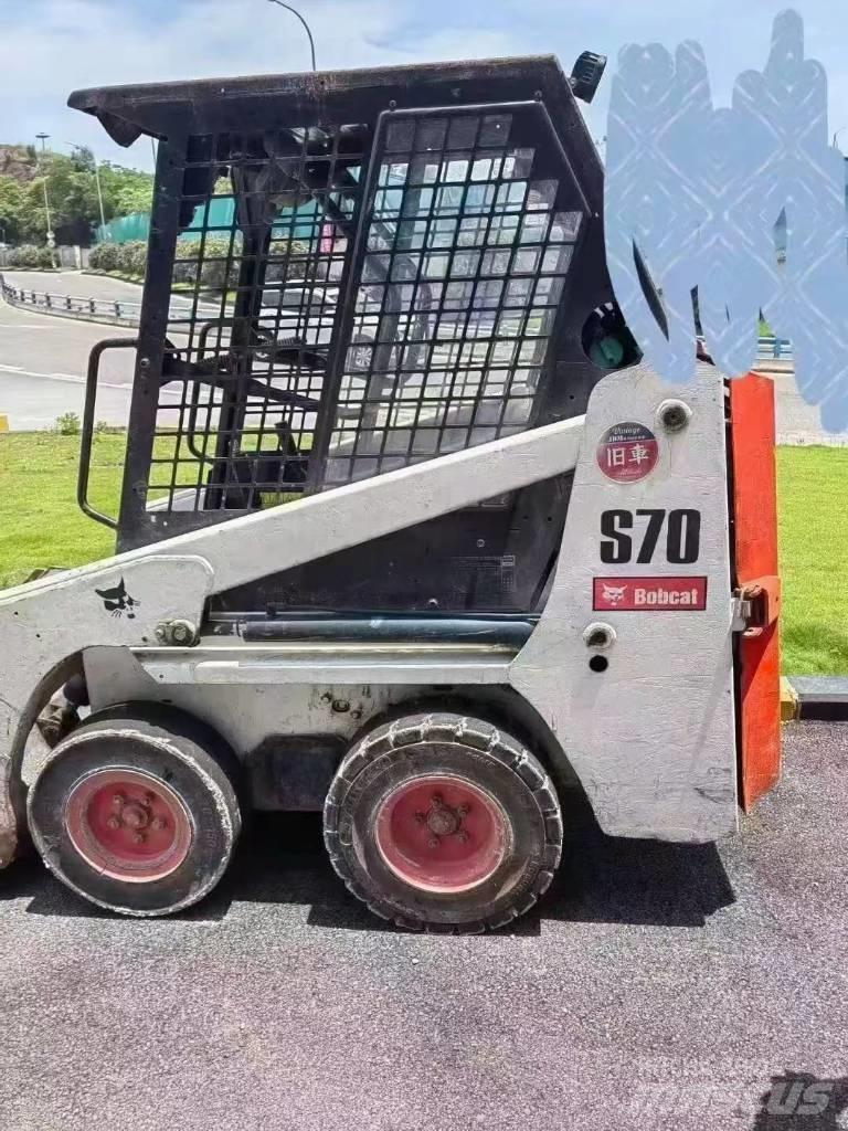 Bobcat S 70 Carregadoras de direcção deslizante