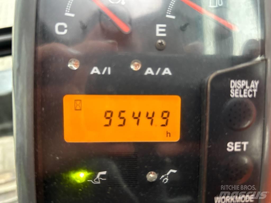 Hitachi ZX 135 US Escavadoras de rastos