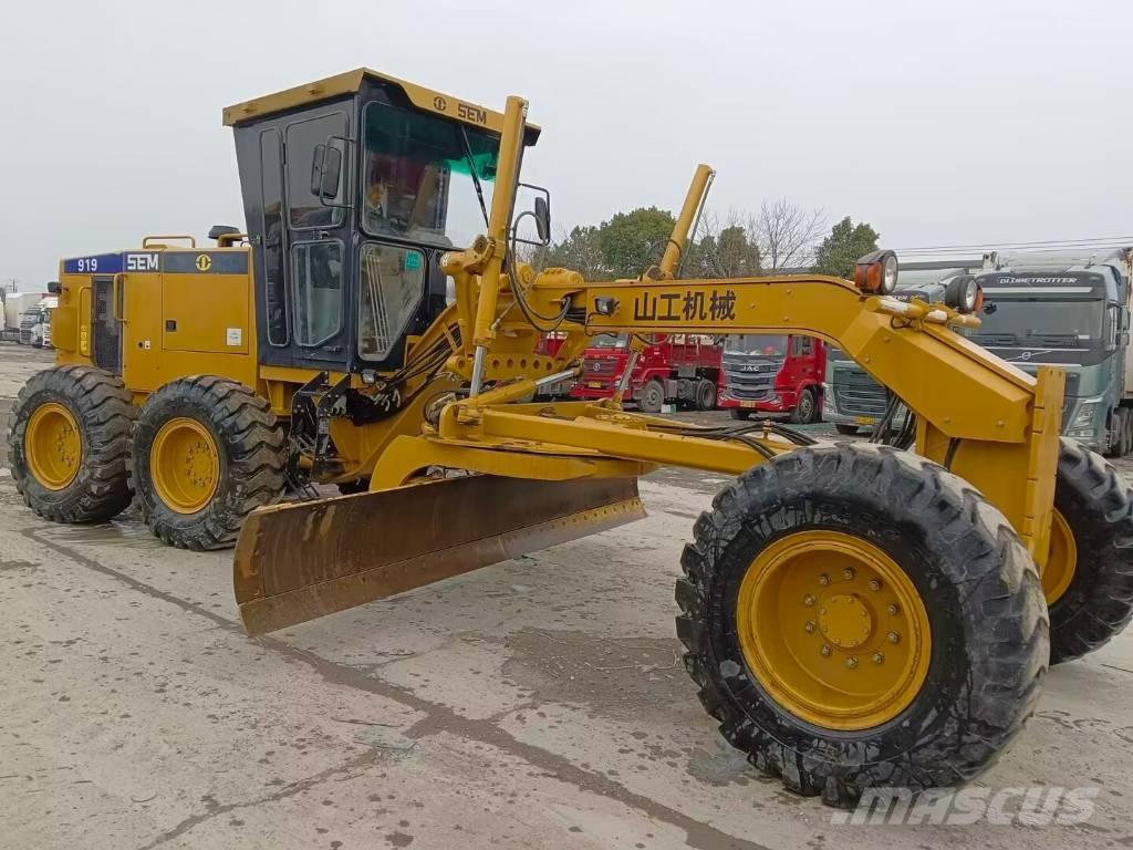 SEM 919 Motoniveladoras