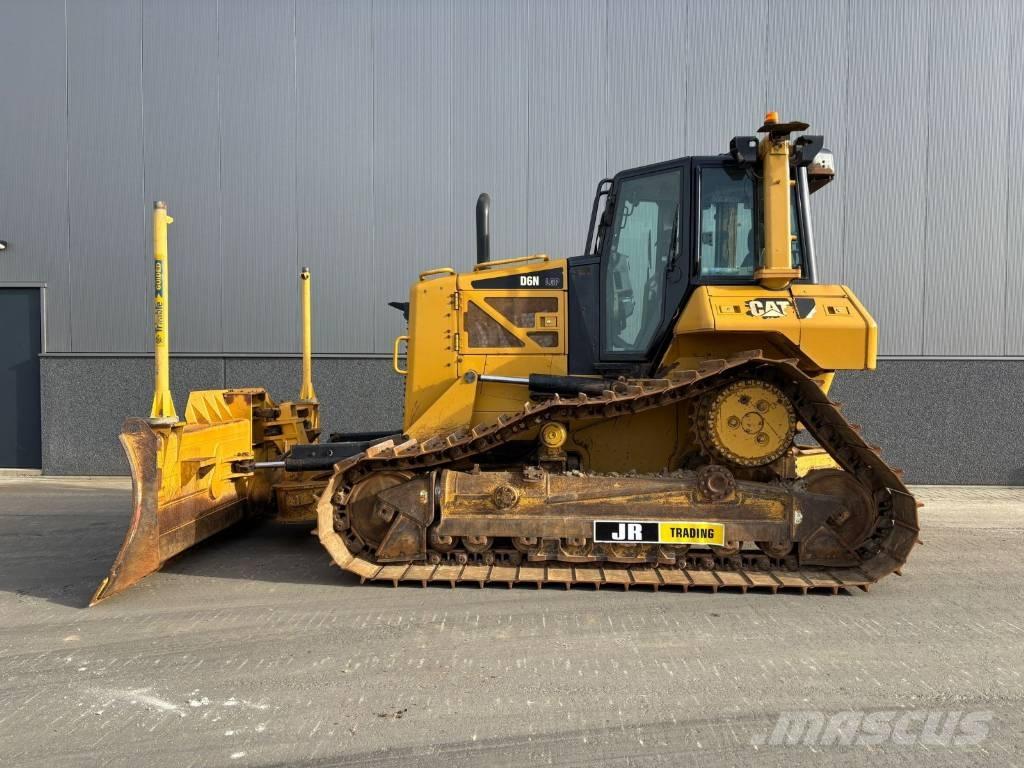 CAT D 6 N LGP Dozers - Tratores rastos