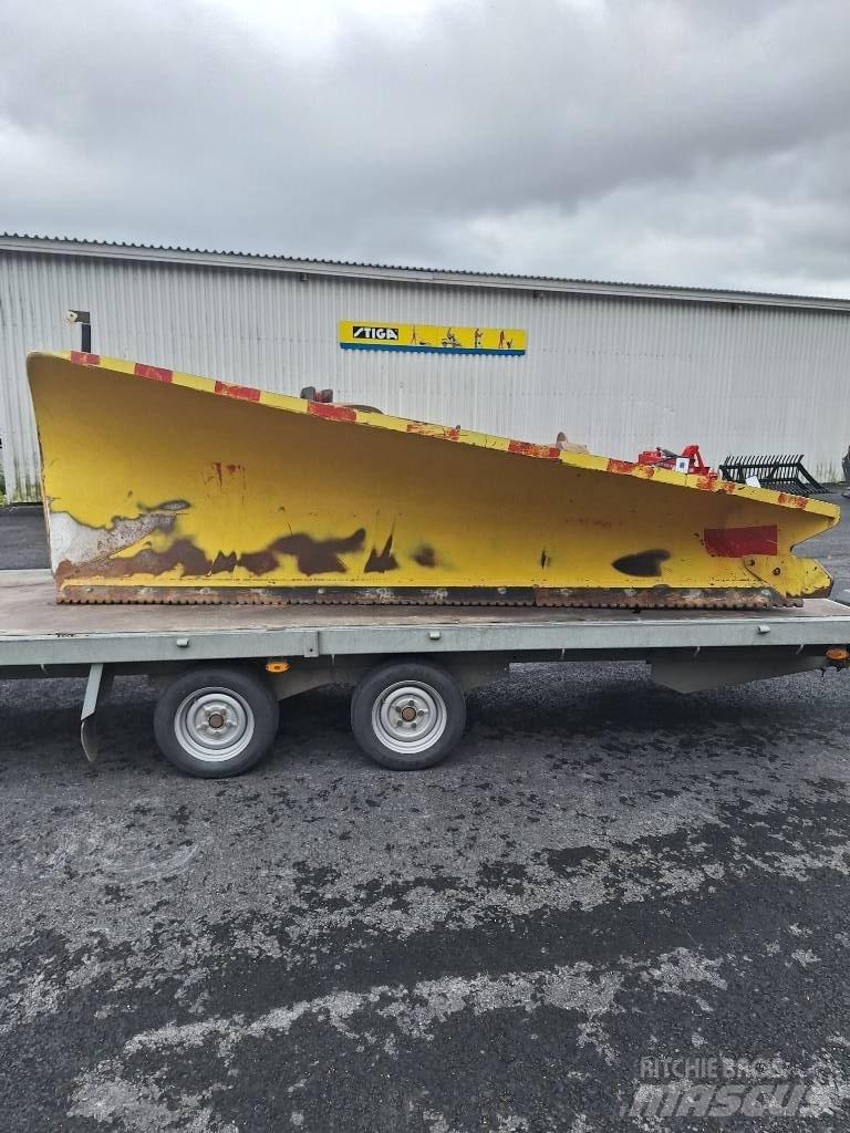 Ajax 2800 H Lumiaura Lâminas de neve e arados