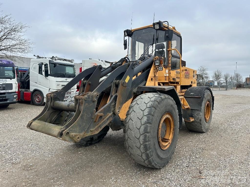 Ljungby L 17 Pás carregadoras de rodas