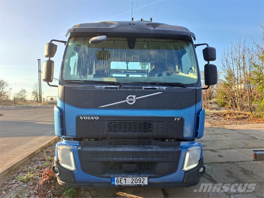 Volvo FE 320 Camiões de chassis e cabine