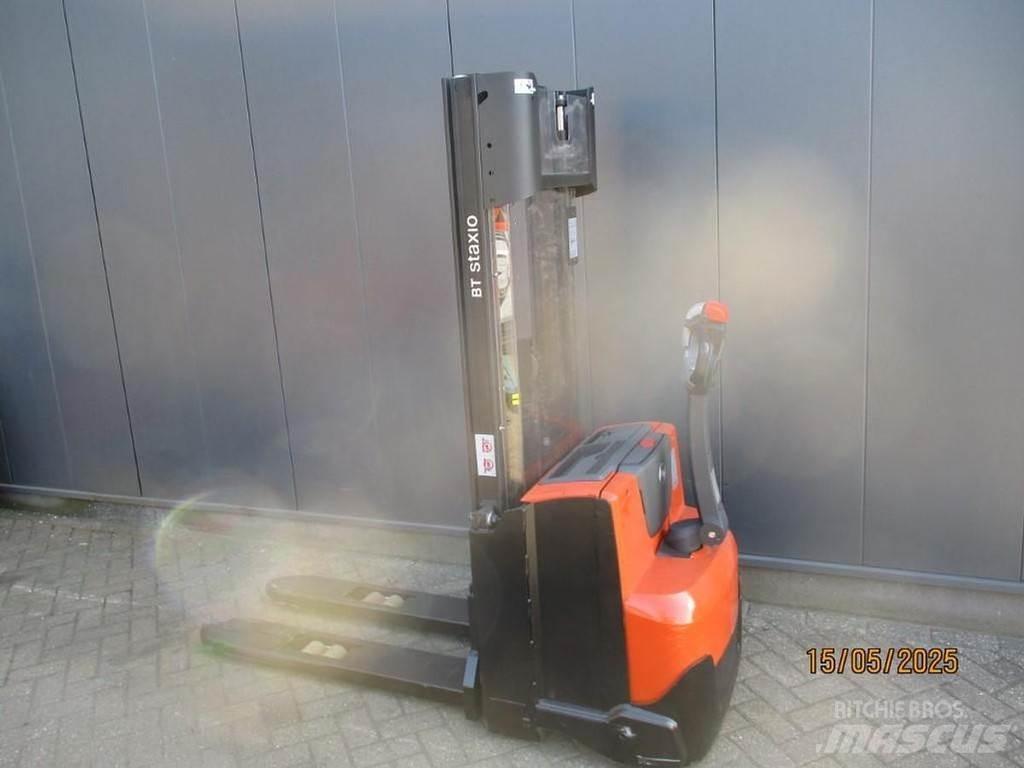BT SWE 120 Empilhador para operador externo