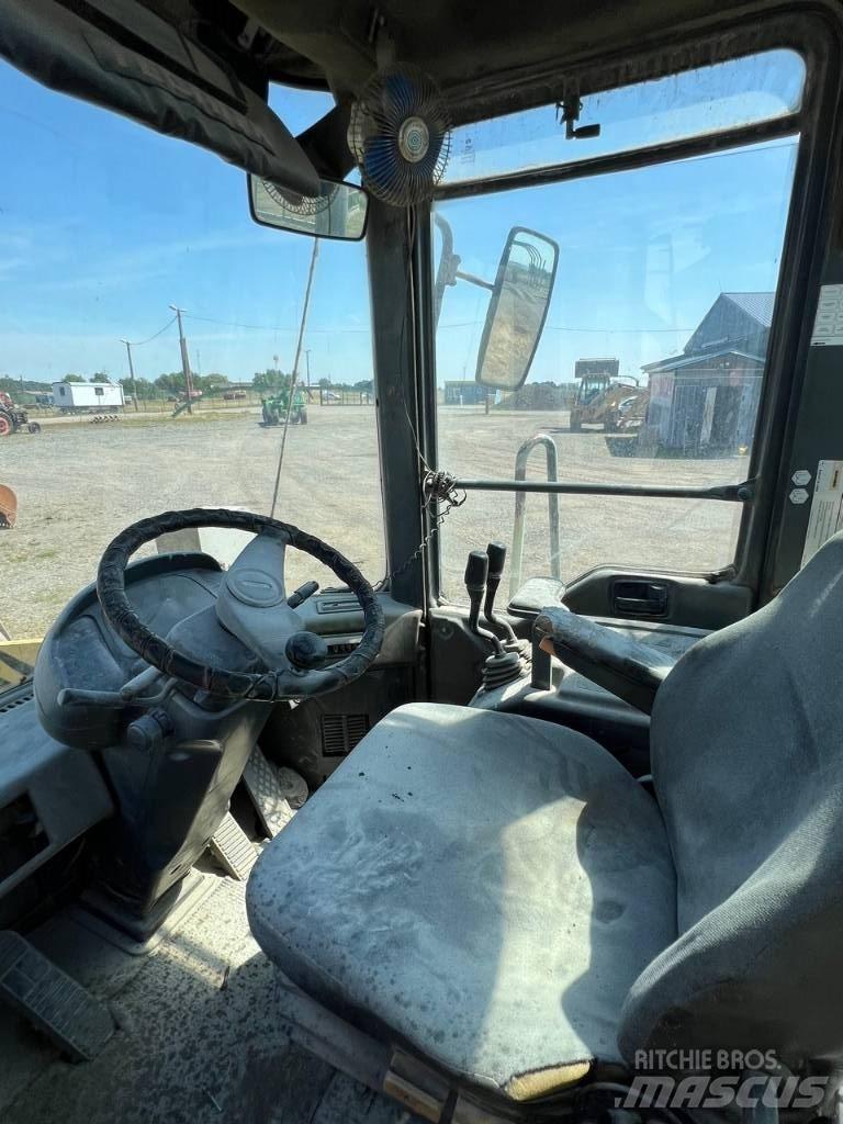 Komatsu WA 320 Pás carregadoras de rodas