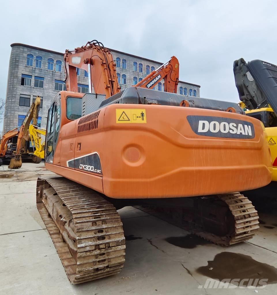 Doosan DX 300 LC Escavadoras de rastos