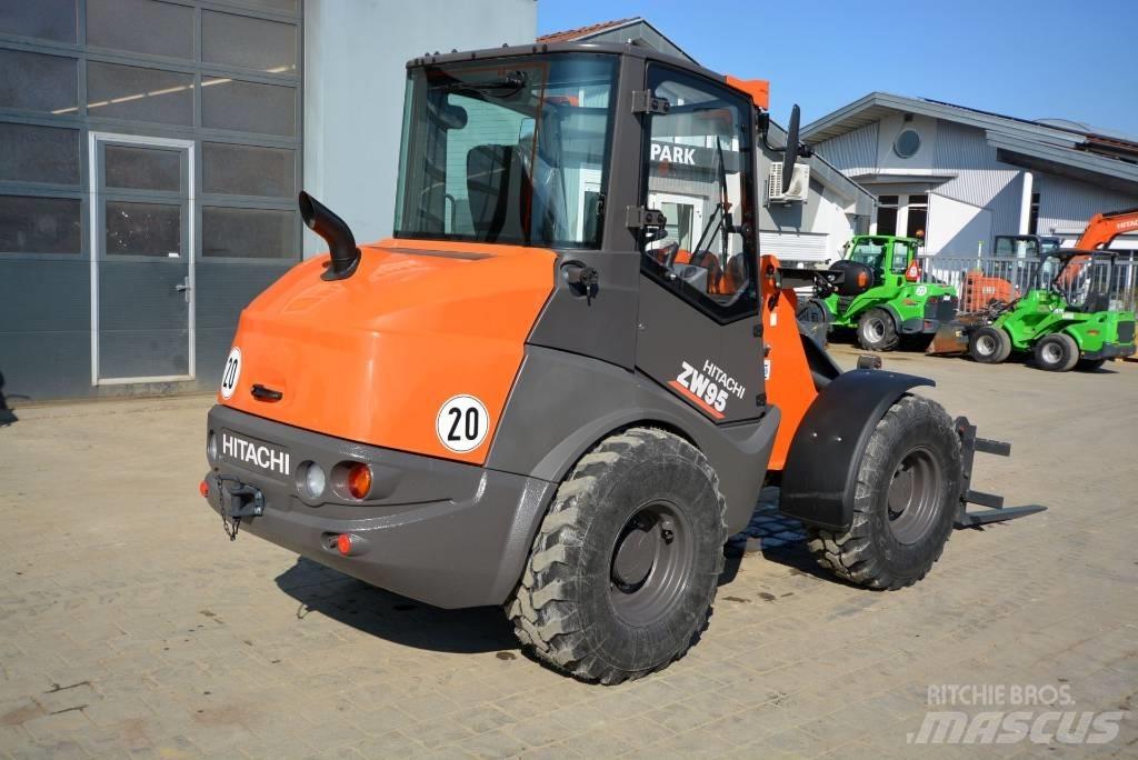 Hitachi ZW 95-6 C Pás carregadoras de rodas