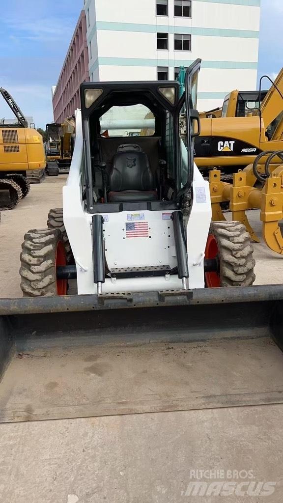 Bobcat S300 Carregadoras de direcção deslizante