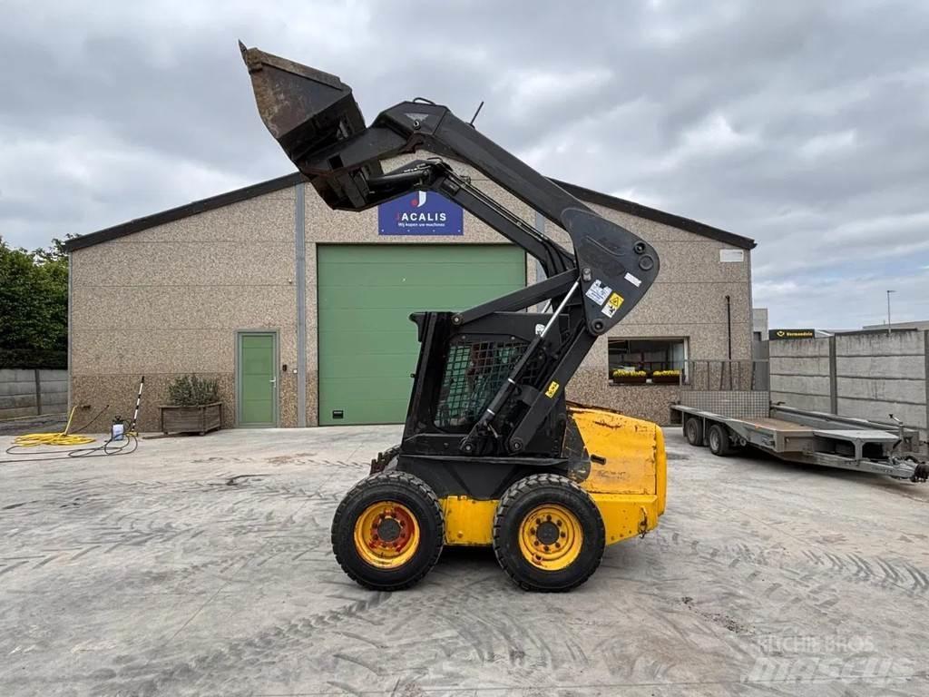 New Holland LS160 Carregadoras de direcção deslizante