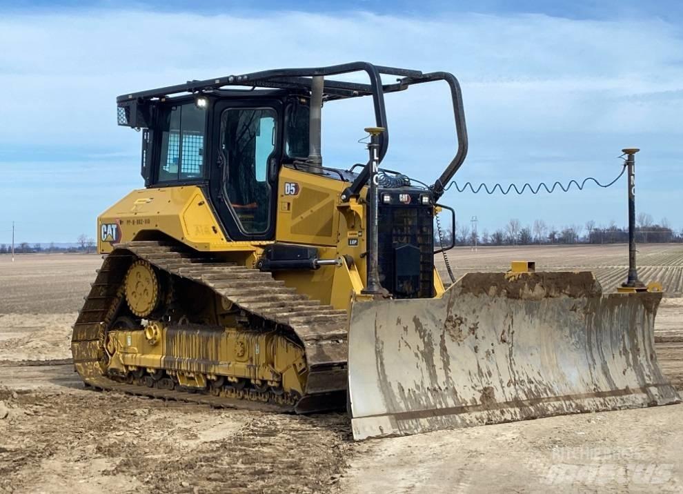 CAT D 5 LGP Dozers - Tratores rastos