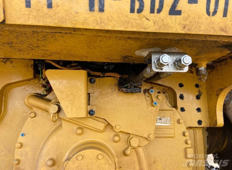 CAT D 5 LGP Dozers - Tratores rastos
