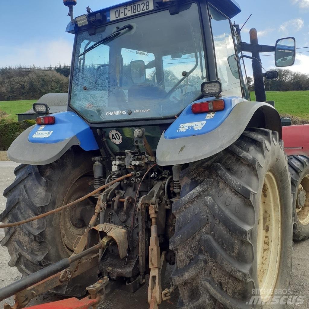 New Holland TM 135 Tratores Agrícolas usados