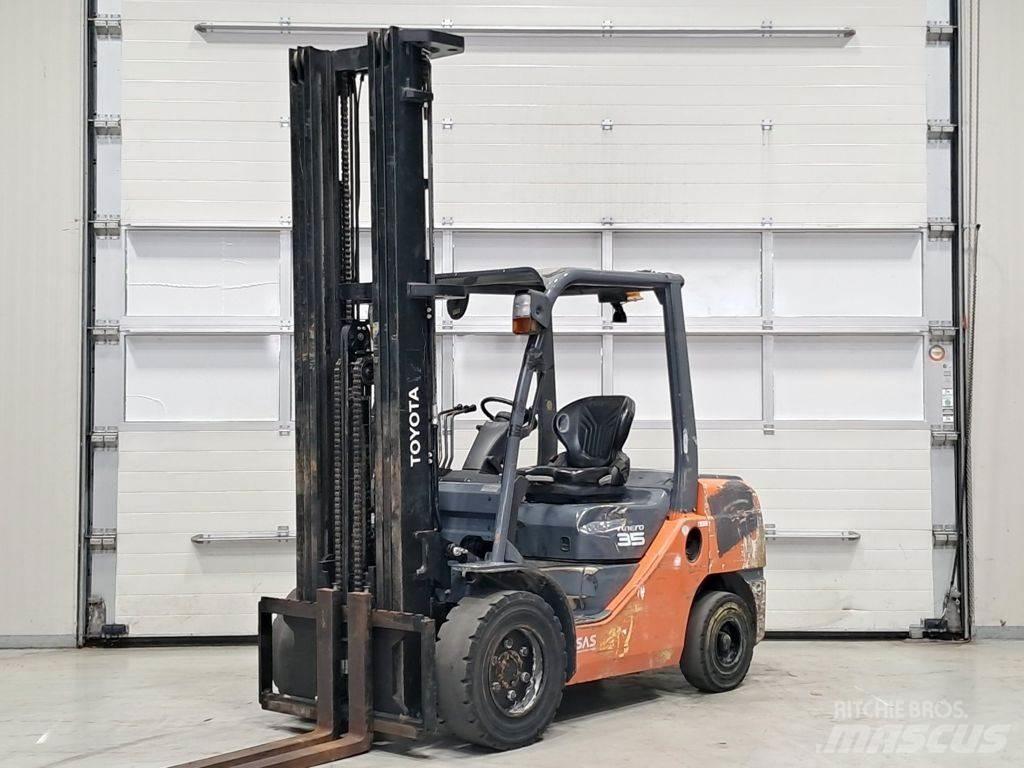 Toyota 02-8FDJF35 Empilhadores Diesel