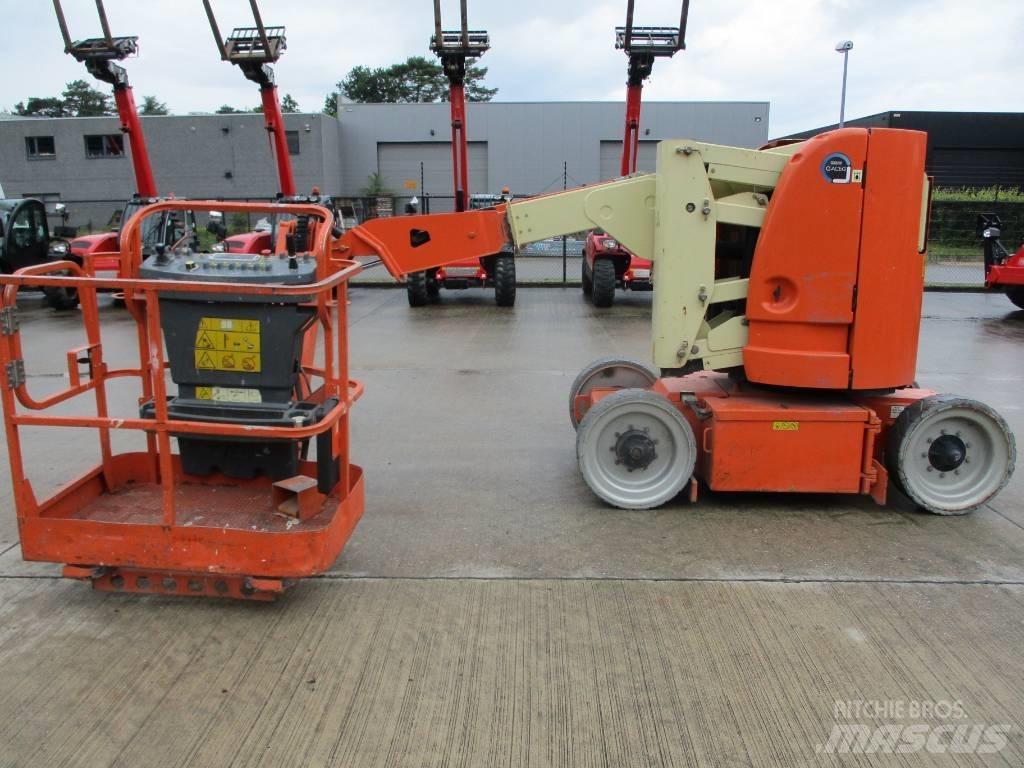 JLG E 300 AJP (718) Plataformas de braço compactas auto-propulsão