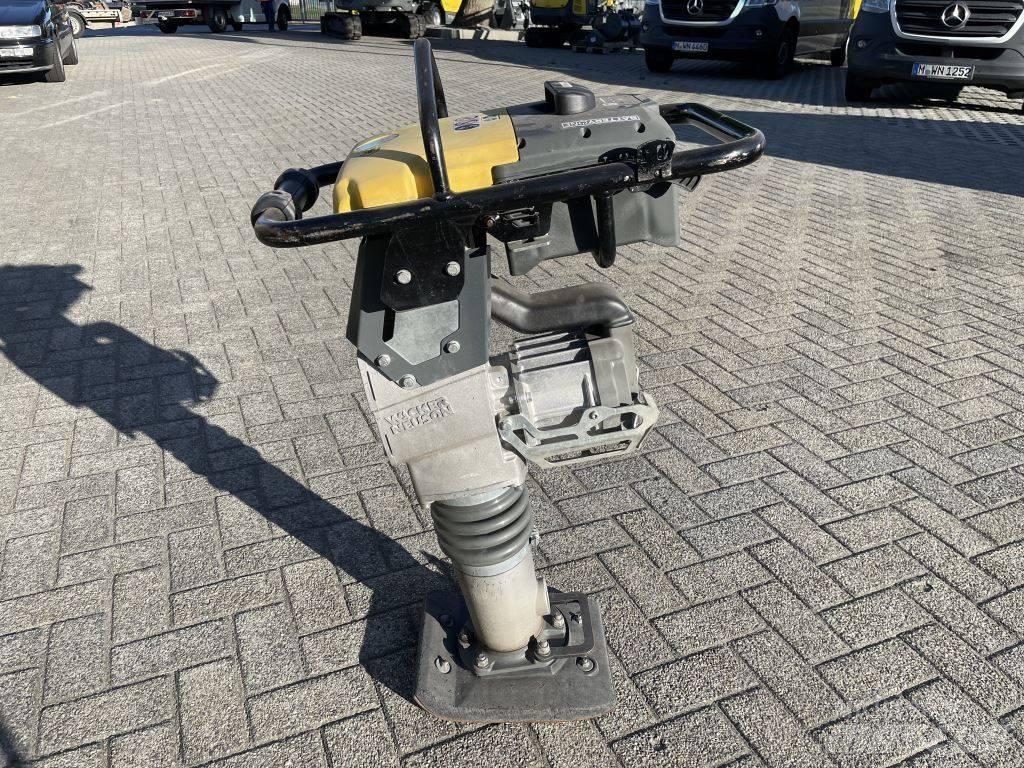 Wacker Neuson AS60e Saltitões