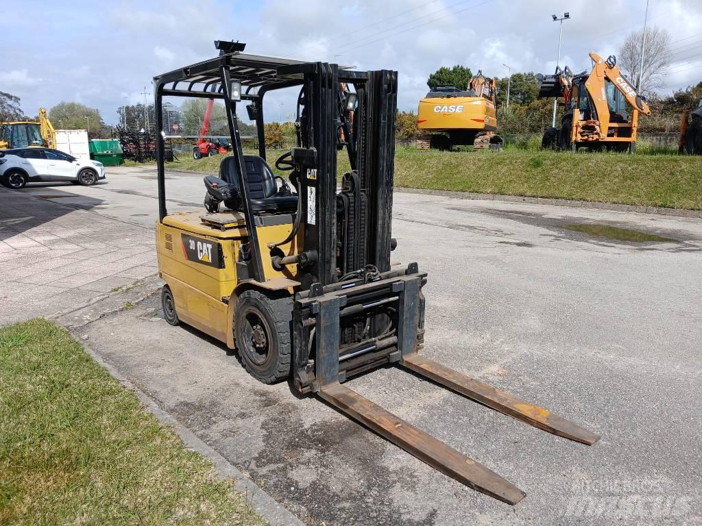 CAT EP 30 K PAC Empilhadores eléctricos