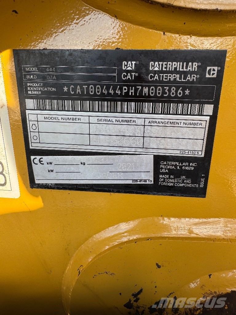 CAT 444 Retroescavadoras