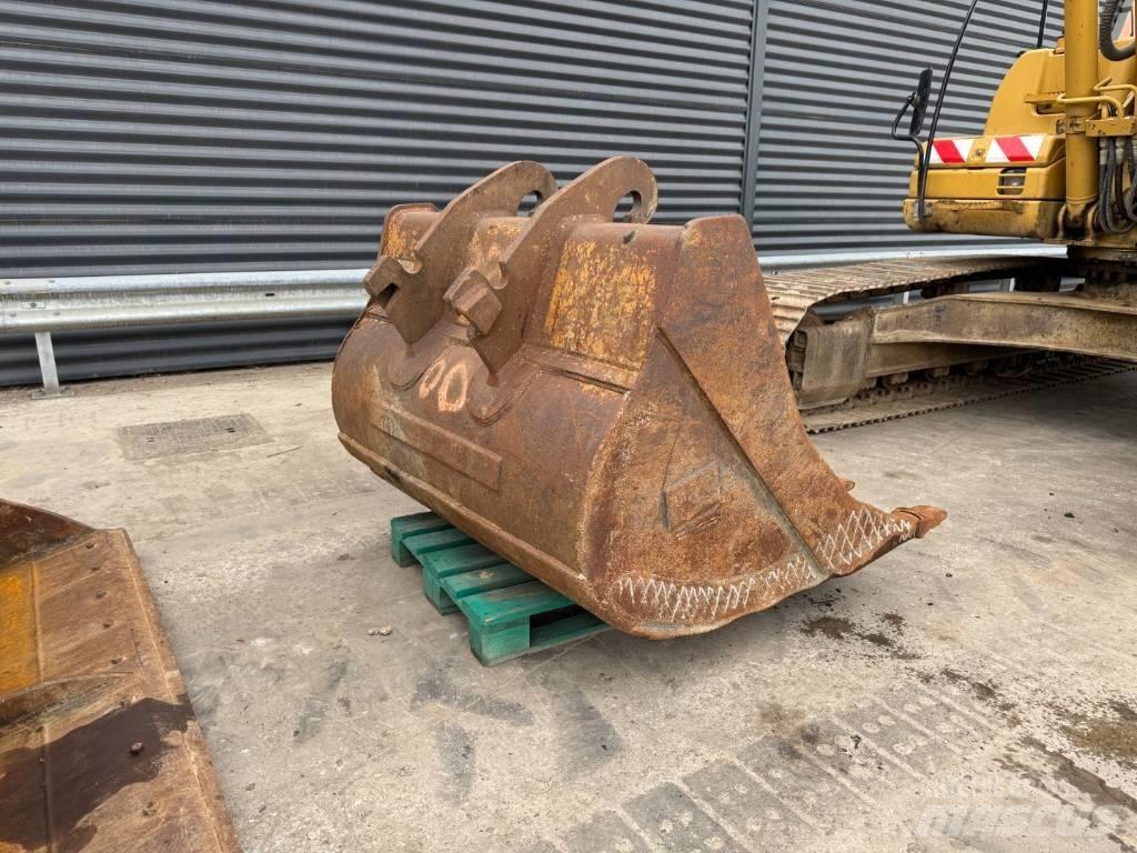 CAT 320 DL Escavadoras de rastos