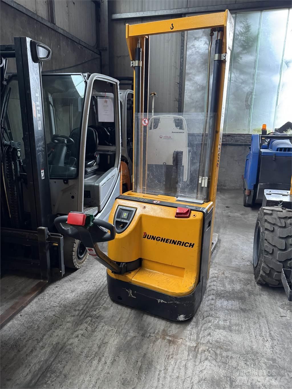 Jungheinrich EJC12 Empilhador para operador externo