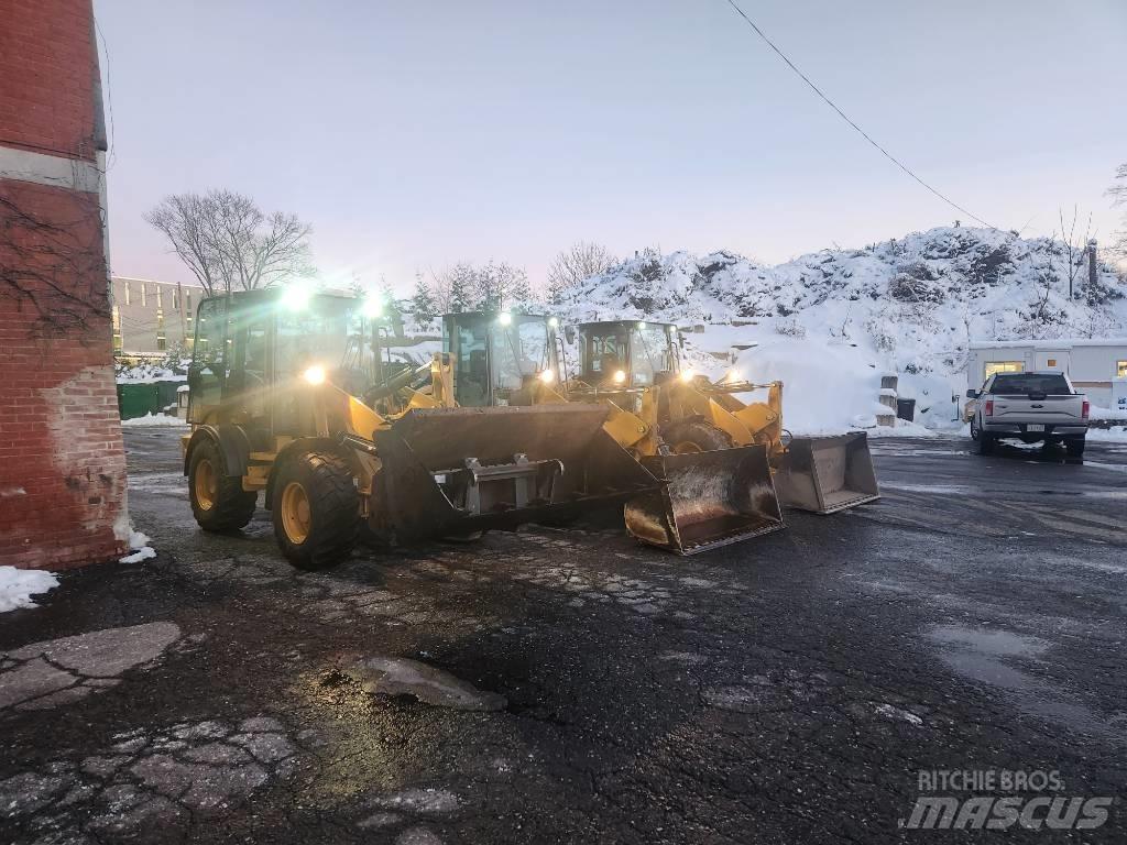 CAT 908m Pás carregadoras de rodas