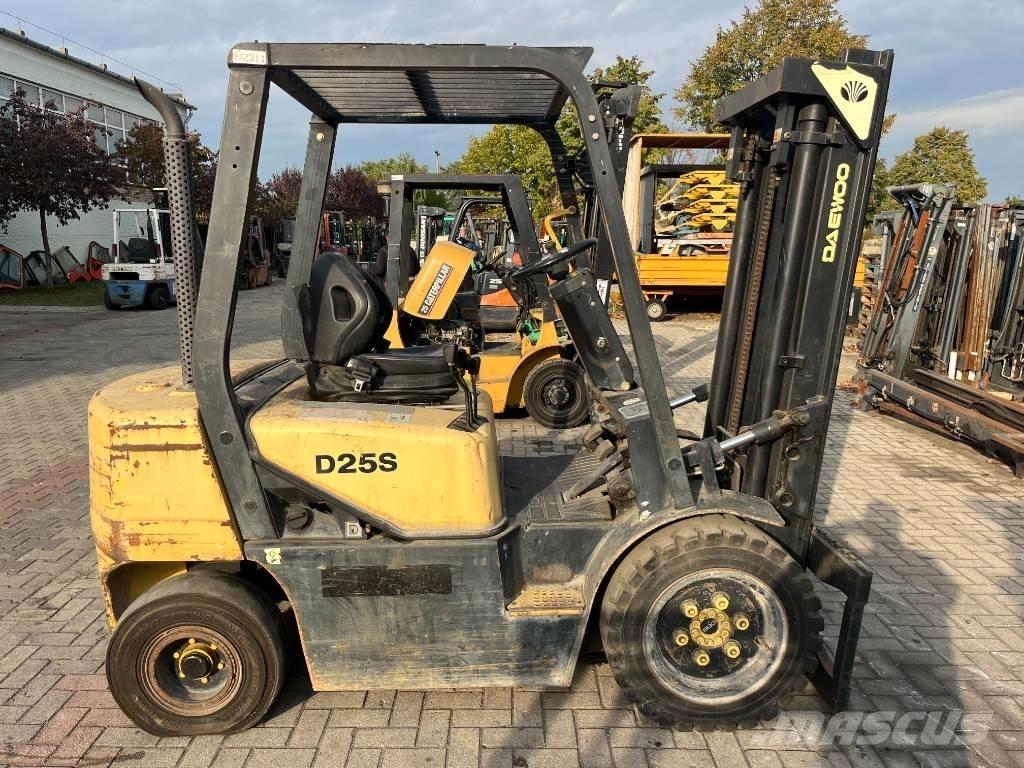 Daewoo D25S3 V-2311 Empilhadores Diesel