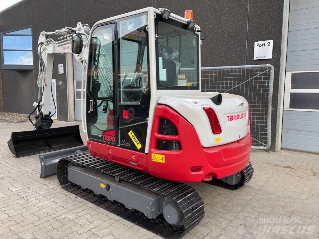 Takeuchi TB370 Mini Escavadoras <7t