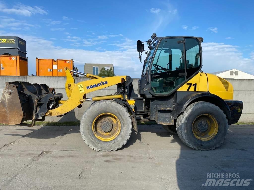 Komatsu WA 100 M-5 Pás carregadoras de rodas
