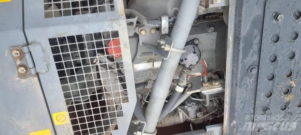 Hitachi ZX 250 LC-5 Escavadoras de rastos