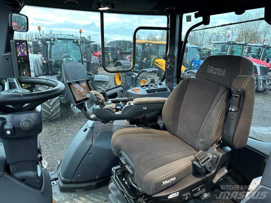 Valtra T 235 Direct Tratores Agrícolas usados