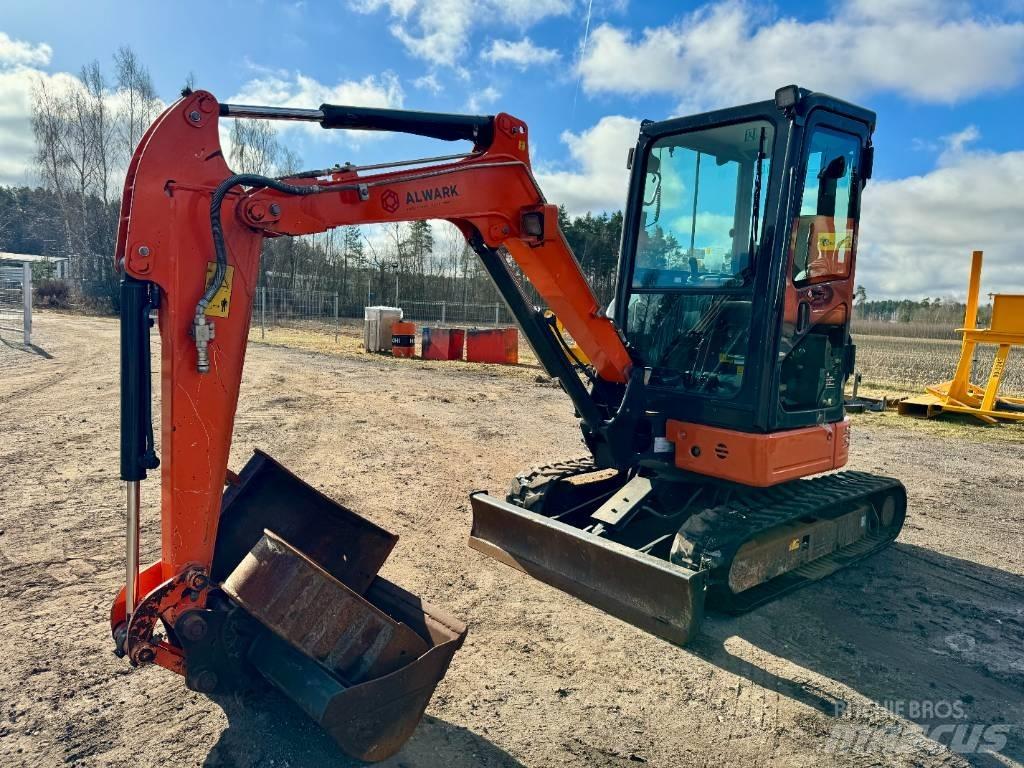 Hitachi ZX 26 U-6 Mini Escavadoras <7t