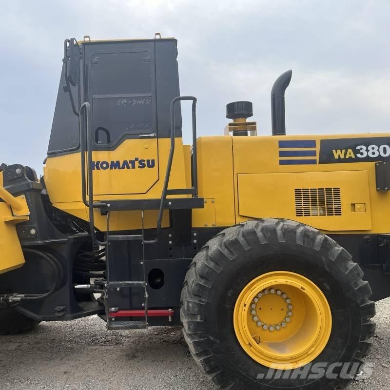 Komatsu WA 380 Pás carregadoras de rodas
