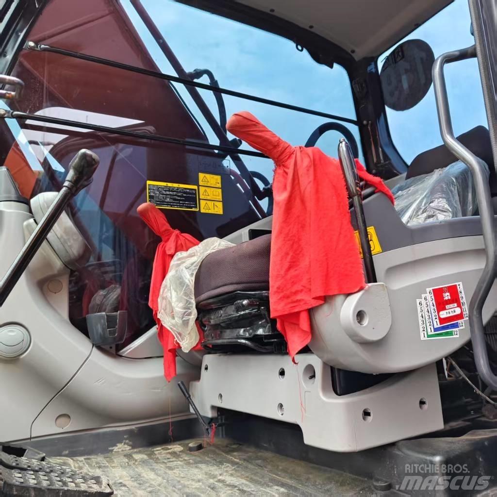 Hitachi ZX 210 Escavadoras de rastos
