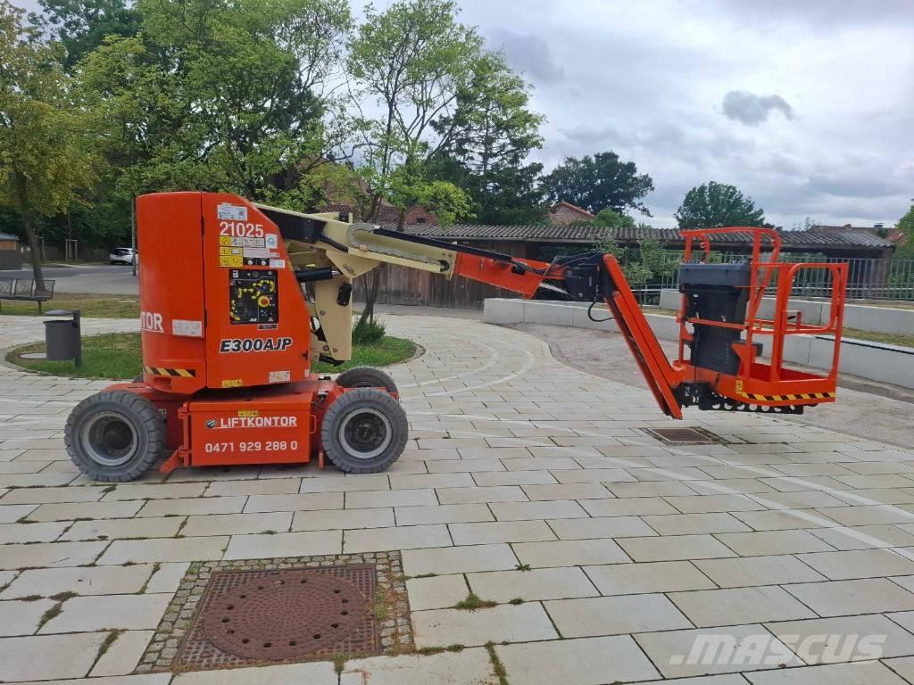 JLG E 300 AJP Elevadores braços articulados